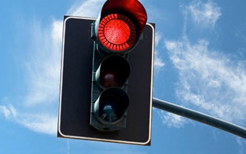 Kırmızı ışıkta geçme cezası - 47/1-b trafik cezası