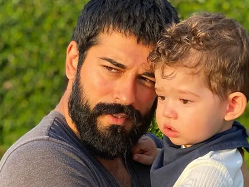 Burak Özçivit Oğlu
