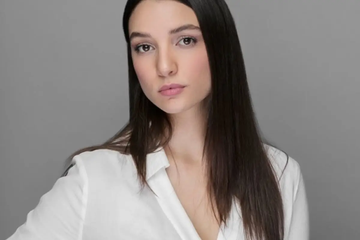 Damla Colbay Kimdir? Damla Colbay Biyografisi