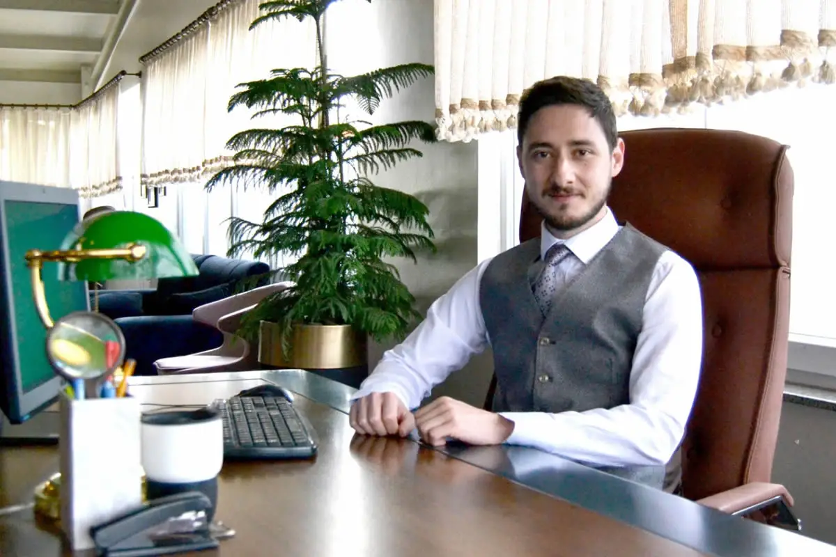 Ahmet Merkepçi Kimdir?