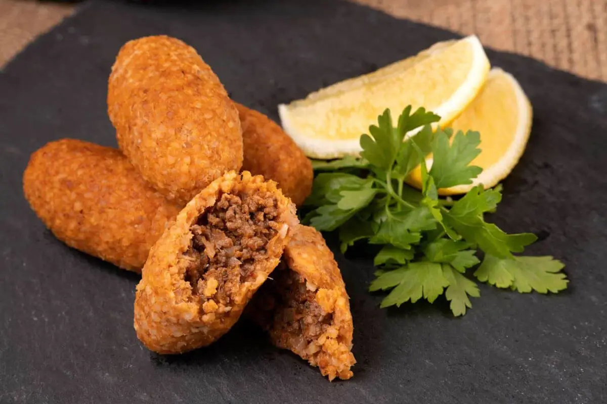 İçli Köftenin Yanına Ne Gider?