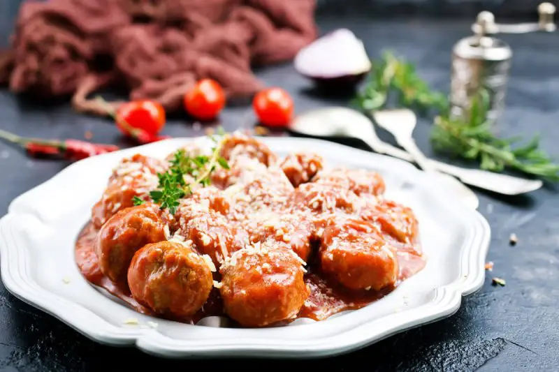 Köftenin Yanına Ne Gider?