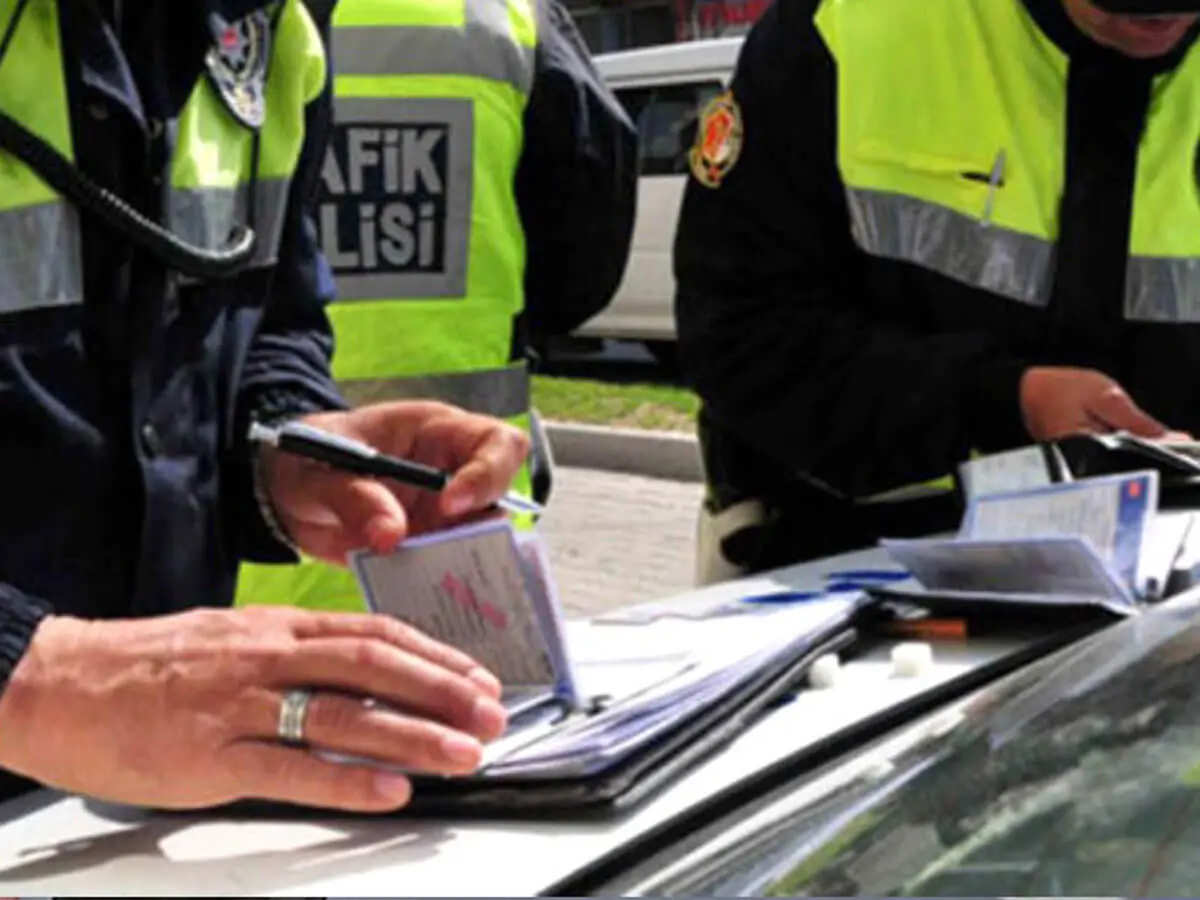 Trafik Cezasına İtiraz Süresi ve İtiraz Dilekçesi: Haklarınızı Zamanında Kullanın