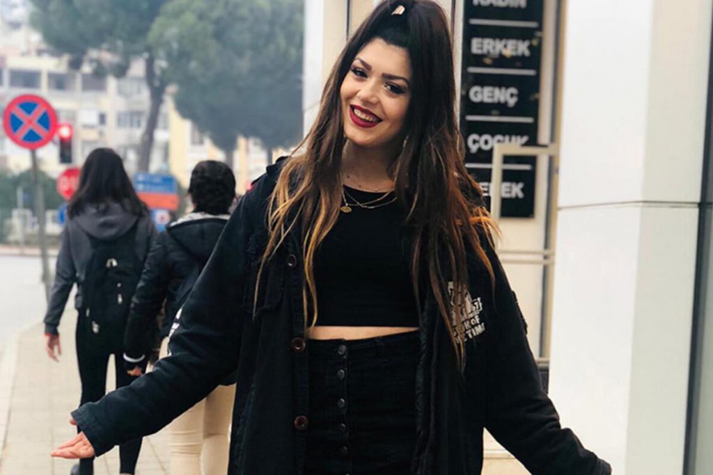Instagram Fenomeni Simge Barankoğlu Kimdir? - Sosyola