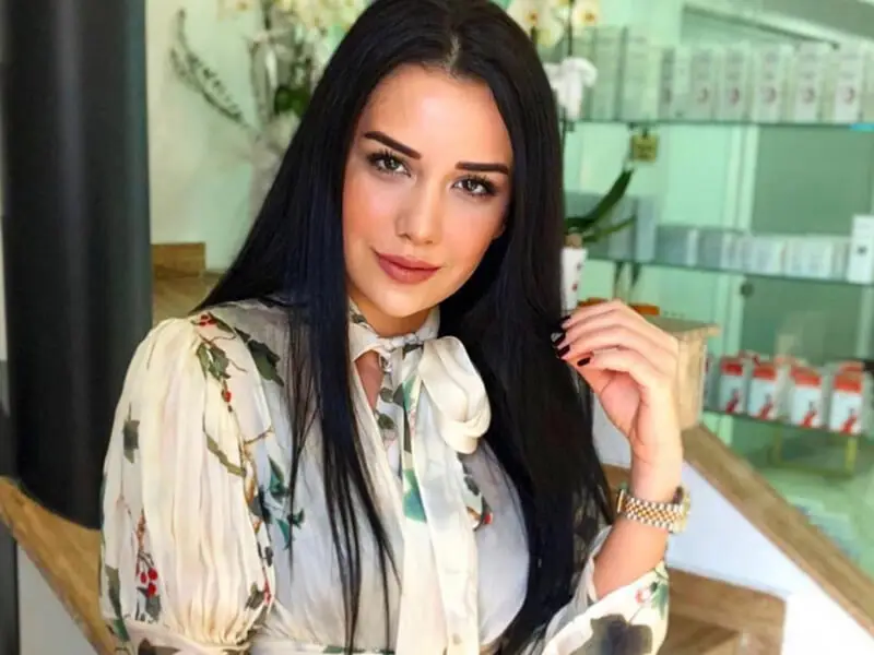 Dilan Polat Kaç Yaşında?