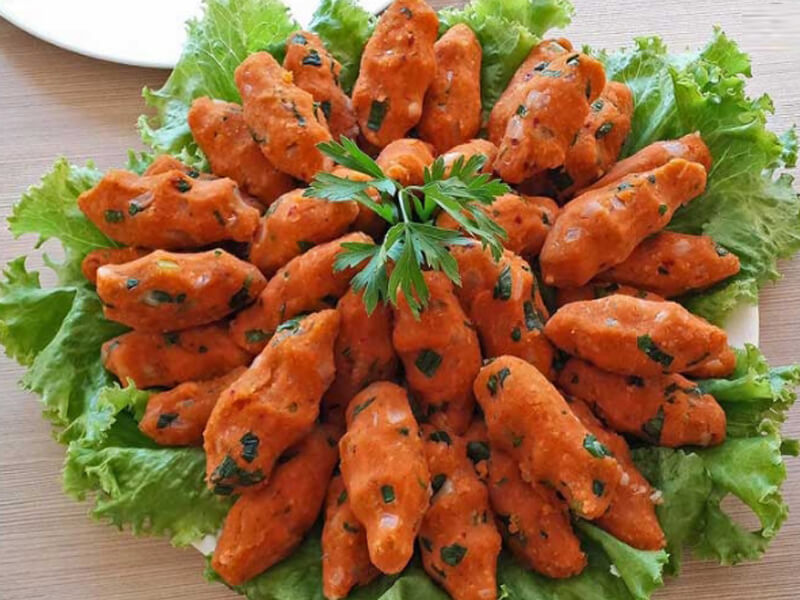 Dağılmayan ve Damaklardan Tadı Eksilmeyen Mercimek Köftesi Nasıl Yapılır?