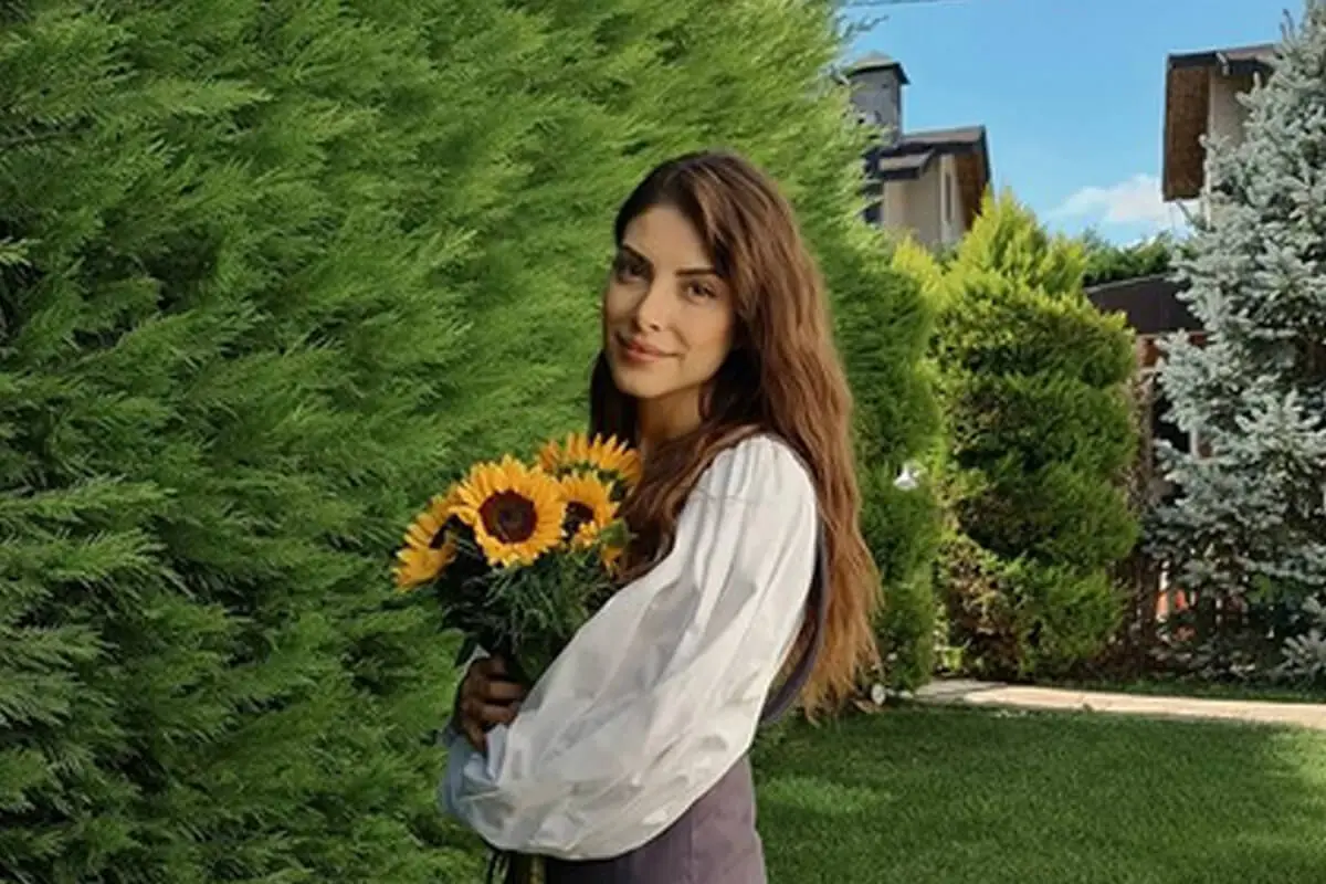 Deniz Baysal Kimdir?