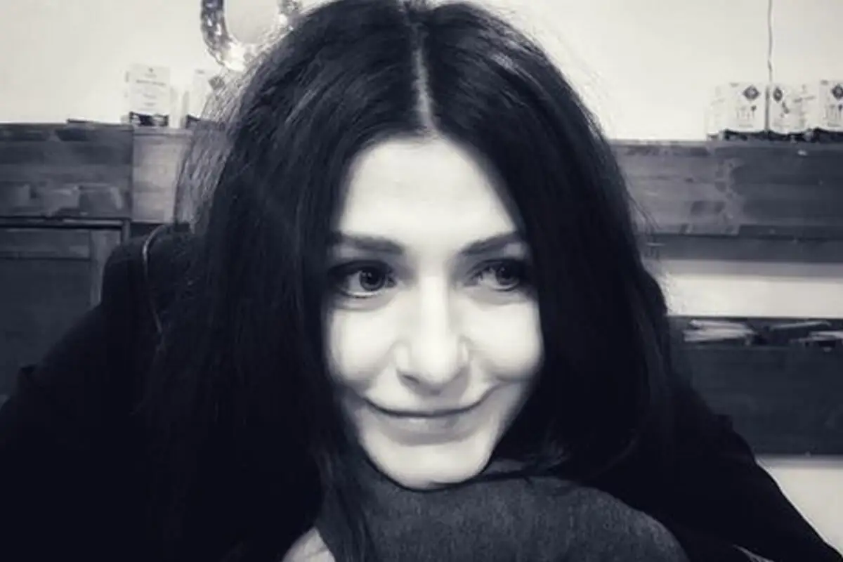 Deniz Çakır Kimdir? Hangi Dizilerde Oynadı?