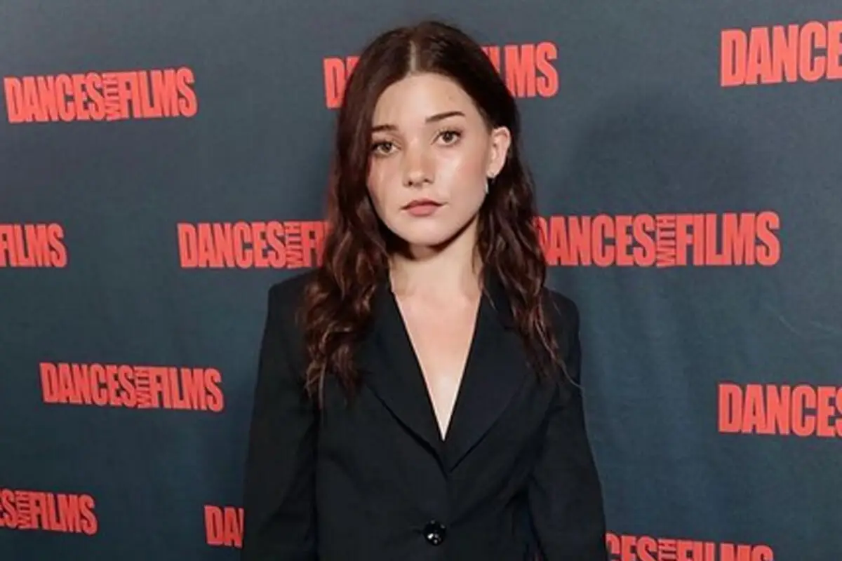 Katie Douglas Kimdir?