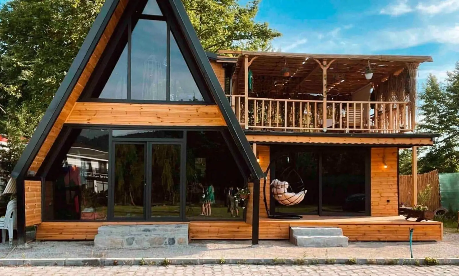 Bungolov Evleri mi Tatil Köyü mü? Hangisi Sizin İçin Daha Uygun?