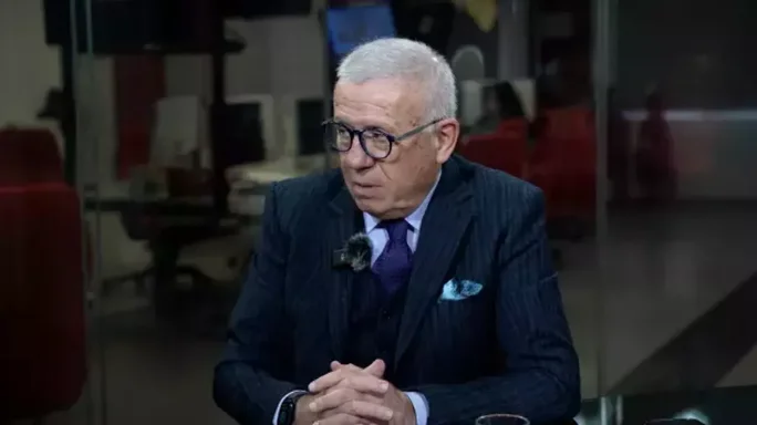 Ertuğrul Özkök kimdir? Biyografisi, Kariyeri ve Eserleri